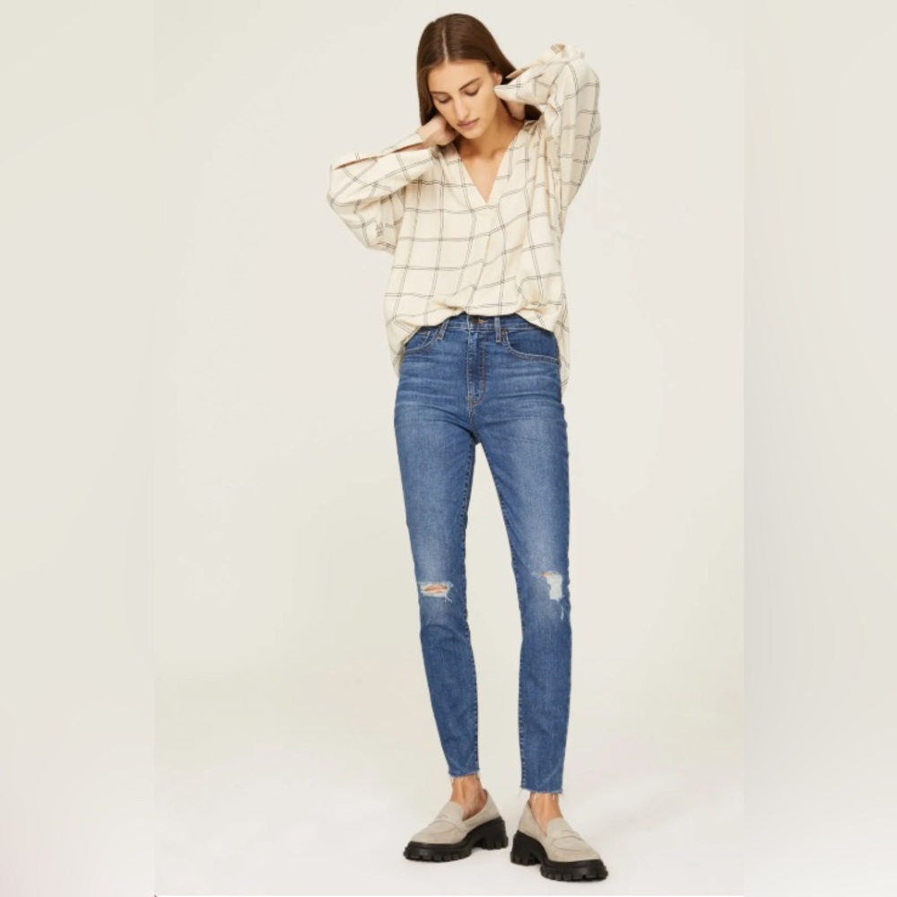 Levi’s 721 Distressed High Rise Skinny Jeans
